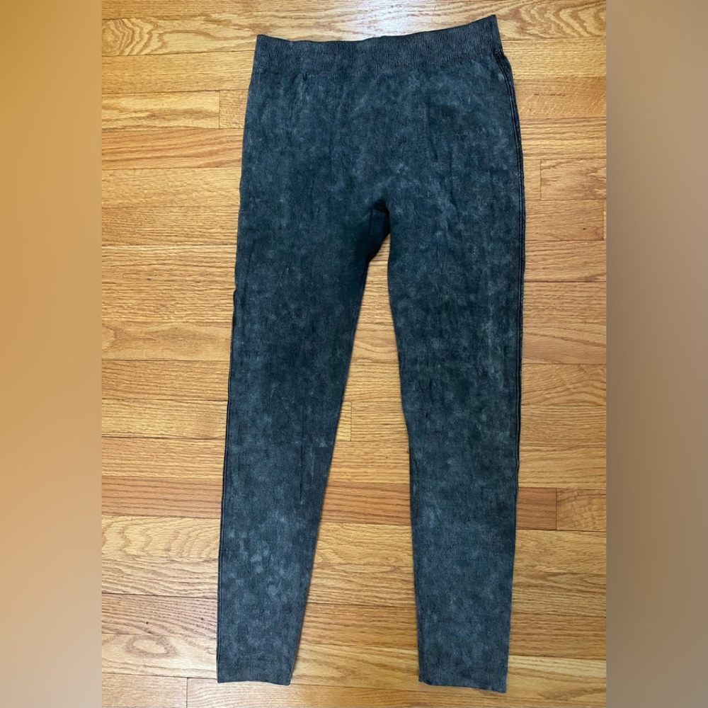 Bongo “acid wash” knit leggings, L/XL Black